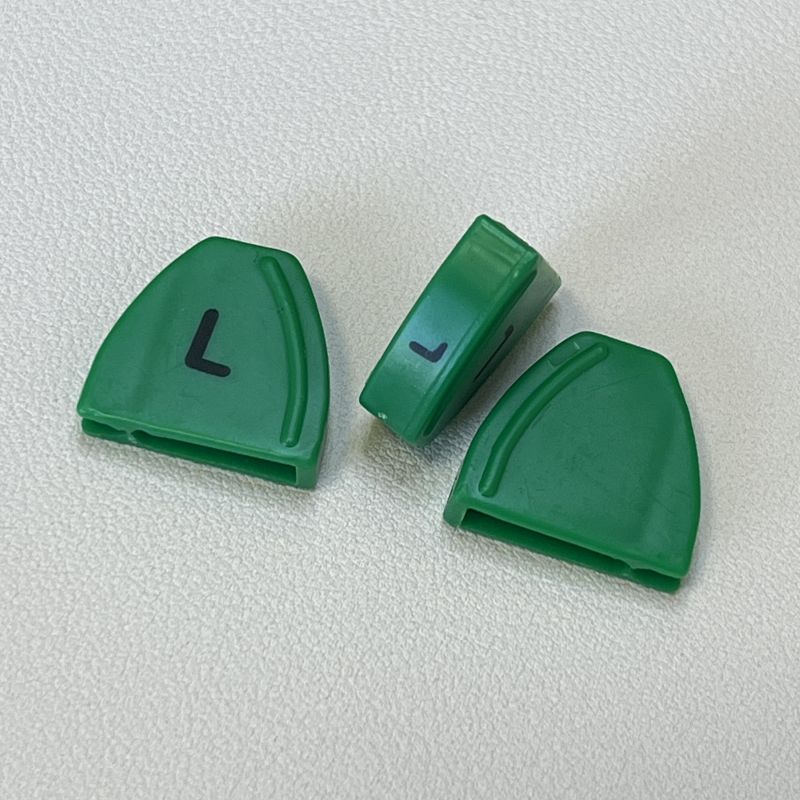Triangle Size Tags Marker for Garment Clothes Plastic Hangers-YHCM17